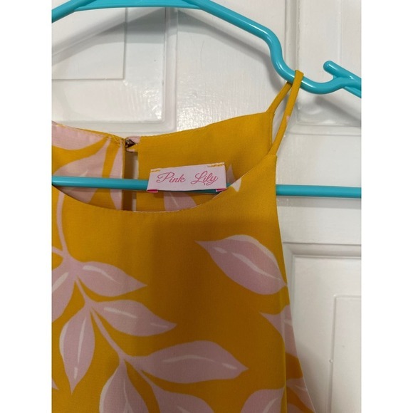 Pink lily mini dress - Picture 2 of 3